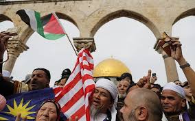 Indonesia has the largest muslim population in the world, with over 227 million people identifying as muslim. 2018 Saw Record Number Of Tourists Visit Israel From Muslim Countries The Times Of Israel