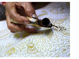 Dan lebih menekankan kepada lukisan pemandangan gunung dan sawah yang sangat indah. Batik Adalah Seni Lukis Unik Khas Indonesia Kenali Jenis Jenisnya Lifestyle Liputan6 Com