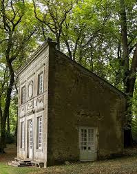 Pavillon De Chasse Parc Du Chateau De Corabœuf Ivry En Montagne Cote D Or France In 2020 Small Cottage Homes English Architecture Architecture Old