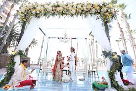 Wedding flower decoration providers in india. Indian Wedding Featured On Maharani Weddings Flowers By Cina