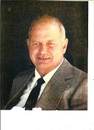 This is Frank Ray Walter. Born Jun 21, 1922 WSS. Died Apr 6, 1999. Buried  in Mayn Cemetery.