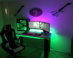 My First Attempt Hope Reddit Appreciates Budget Stations Battlestation Custom Pc Pc Setup