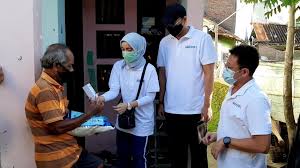 Ikuti Jejak Sang Ayah Putri Mendiang Habib Hasan Berbagi Saat Ramadhan Suara Surakarta