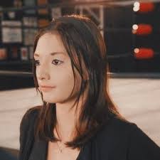 Victoria Maynard's Instagram, Twitter & Facebook