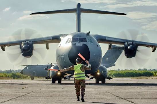 Los Airbus A400M Atlas perteneciente al Ejército del Aire y del Espacio de España observados operando en la I Brigada Aérea de El Palomar. Foto: Fuerza Aérea Argentina
