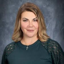 Kirsten Raines's Instagram, Twitter & Facebook