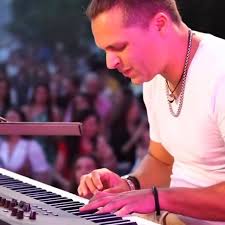 Victor Vallejo (@victorvallejodiaz) • Threads, Say more