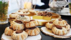 Des petits fours simples et rapides à faire qui accompagneront à merveille un thé ou un café. Ø¨ÙØªÙ ÙÙØ± Ø¨Ø§ÙÙÙØ² ÙØ°ÙØ¨ ÙÙ Ø§ÙÙÙ Recette Petits Four Aux Amandes Youtube