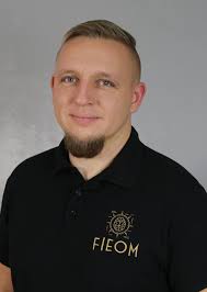 Daniel Riese -HealthScience Knowledge & Education