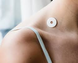 Stielwarzen Fibrom Lastige Hautanhangsel Am Hals Im Dekolletee Oder An Der Achsel