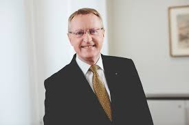 Erledigen sie ihre bankgeschäfte einfach auf dem heimischen sofa, aus dem urlaub oder im büro! Martin Schmitt Vorstandsvorsitzender Der Volksbank Kassel Gottingen Geht In Den Ruhestand Sein Nachfolger Wird Wolfgang Osse