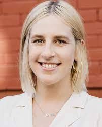 Veronica Beer's Instagram, Twitter & Facebook