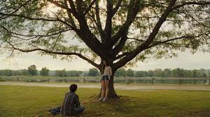 I film da non perdere di martedì 11 maggio 2021. Il Nuovo Film Di Lanthimos E Un Omaggio Al Cinema Di Kubrick
