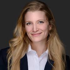 Amanda Wendling's Instagram, Twitter & Facebook