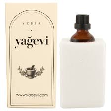 Kuşburnu bazlı bir cilt yağı olmasının yanı sıra içerisinde argan ve jojoba yağı gibi cilt bakımında önemli yağlar da bulunuyordu. Yagevi Soguk Sikim Kusburnu Cekirdegi Yagi 50 Ml Fiyati