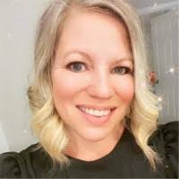 Helen Headrick's Instagram, Twitter & Facebook