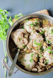 Aprende cómo preparar pollo con champiñones con recetasgratis. Pollo Con Champinones En Mi Cocina Hoy