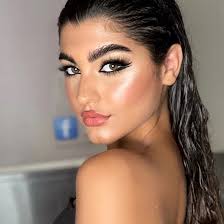 Hiam Issawi (@hiyamissawi) · Instagram 照片和视频