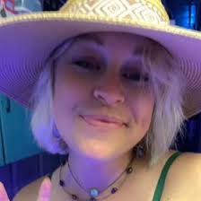 Amy Darr's Instagram, Twitter & Facebook