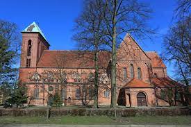 Parafia w kamieniu pomorskim istnieje od xii w. Koscioly Kamien Pomorski Kosciol Parafialny Pw Sw Jana Chrzciciela Kosciol Szczecinsko Kamienski