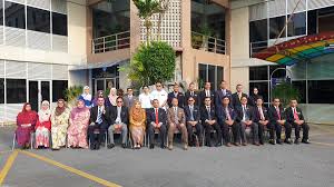 Sila klik pada senarai iklan jawatan dan mohonlah secara online. Lidyawati Hamzah On Twitter Mesyuarat Perhubungan Tksu P Bersama Jabatan Pendidikan Negeri Perlis M Azhanmdamir Kempendidikan