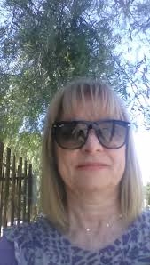 Ma quanti cloni degli Oesais c'erano ieri sera alla Fiera Del Levante? Tra  i migliaia di fan della band fondata da Antonio Stornaiolo ed Emilio  Solfrizzi che hanno saltato e cantato nella