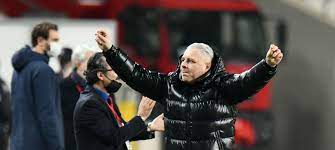 Toată lumea vrea să lucreze cu mine. I Am Zis Sa Se Duca Neaparat La Echipa Lui Becali Sumudica Sfatuit Sa Semneze Cu Fcsb Sport Ro