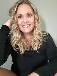 Carrie Pipkin's Instagram, Twitter & Facebook