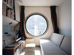 First debuted in the year 1979, capsule hotels were, at the time, considered to be the height of japanese practicality and efficiency. Nakagin Capsule Tower Iconic Houses