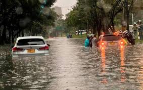 Temperaturas, probabilidad de lluvias y velocidad del viento. Un Muerto Y 23 Viviendas Evacuadas Balance De Las Lluvias En El Aburra