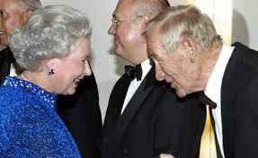 Documentary following the career of legendary manchester city goalkeeper bert trautmann. Broken Neck Football Hero Bert Trautmann Dies The Local