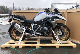 Birbirinden keyifli motosiklet turları ve her seviyeye uygun sürüş eğitimlerini deneyimleyin. Max Bmw Motorcycles