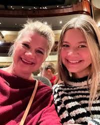 Amy Emery's Instagram, Twitter & Facebook