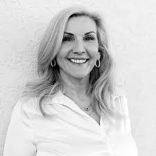 Barbara Key's Instagram, Twitter & Facebook