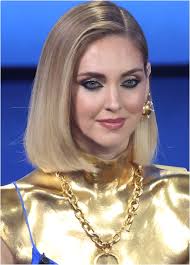 Questa sera si gioca tutto. » Sabato 13 dicembre alle 21:25, Rai1  trasmetterà la seconda semifinale di Ballando con le stelle. La gara di  oggi determinerà chi potrà contendersi la vittoria nell'ultima