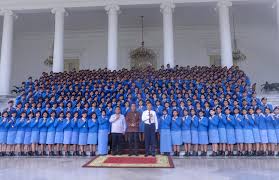 Maybe you would like to learn more about one of these? Presiden Minta Siswa Sma Taruna Nusantara Berani Luruskan Berita Hoaks El John News