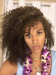 Curl care: Coconut oil and bonnet for moisturized curls