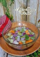 Cara membuat acar timun mentah pakai wortel dan nanas yakni: 130 Resep Acar Timun Nanas Enak Dan Sederhana Ala Rumahan Cookpad