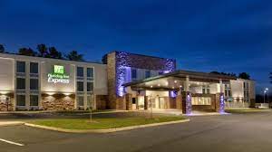 The charles town holiday inn express is less than 2 miles from the old opera house theater and 1 mile from the hollywood casino at charles town races. Die 10 Besten Holiday Inn Hotels In Den Usa Booking Com