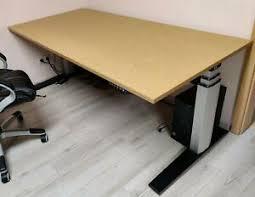 Unsere empfehlungen in der bestenliste. Elektrisch Hohenverstellbarer Schreibtisch Mobel Gebraucht Kaufen In Hamburg Ebay Kleinanzeigen