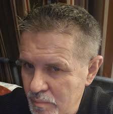 Can I feed my chickens old fashioned dry quaker oats as a snack?