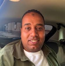 مشروع تخرج "الطالبة مريم سمير صدقي" شعبة تصوير قسم التصوير- كلية الفنون  الجميلة جامعة حلوان 2021 تحديث: " تجبرنا الحياه علي ان نتشكل في قوالب  اجتماعية، نتأرجح دائما بين مانريد وبين ما