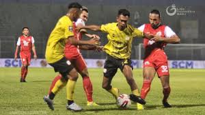 Macan kemayoran terus memberikan tekanan kepada skuat laskar antasari sampai pertandingan babak pertama selesai. Wpiqhum3f A Um