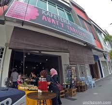 Get their location and phone number here. Achik Huda Meriahnya Makanan Di Aunty Tartlets Cafe Seremban 2