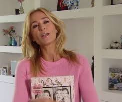 Van 2015 tot en met 2019 speelde de mol een hoofdrol in haar zelfbedachte serie familie kruys. Peter R De Vries Niet Onder Indruk Van Nieuwtje Wendy