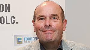 Peter Vogl's Instagram, Twitter & Facebook