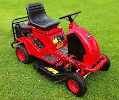 When you are looking for a lawn mower, our expert team members will help you to choose the right one to suit your needs. Buying A Second Hand Ride On Lawn Mower Or Garden Tractor Lawn Mower Wizard