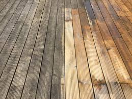 Enlever Des Taches Sur Du Bois Noirci Astuces Pour Du Bois Comme Neuf Degriseur Bois Nettoyer Terrasse Bois Nettoyer Terrasse