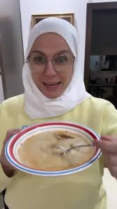 دقتها انا وصفيرة وعشقتها واليوم الطقس كتير بارد خطرت ببالي قمت عملتها على  طريقتي ok على طريقتي ok علىىىىىى طرييييقتي حتى ما حدا يقلي ما هيك بتنعمل 👀  مين بيعرف هالاكلة؟ مين بيعرف الكشك؟ #كبة_كشك ...