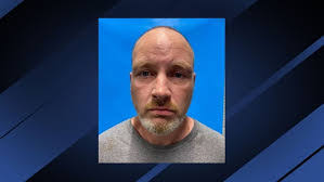 Christopher Muncey's Instagram, Twitter & Facebook